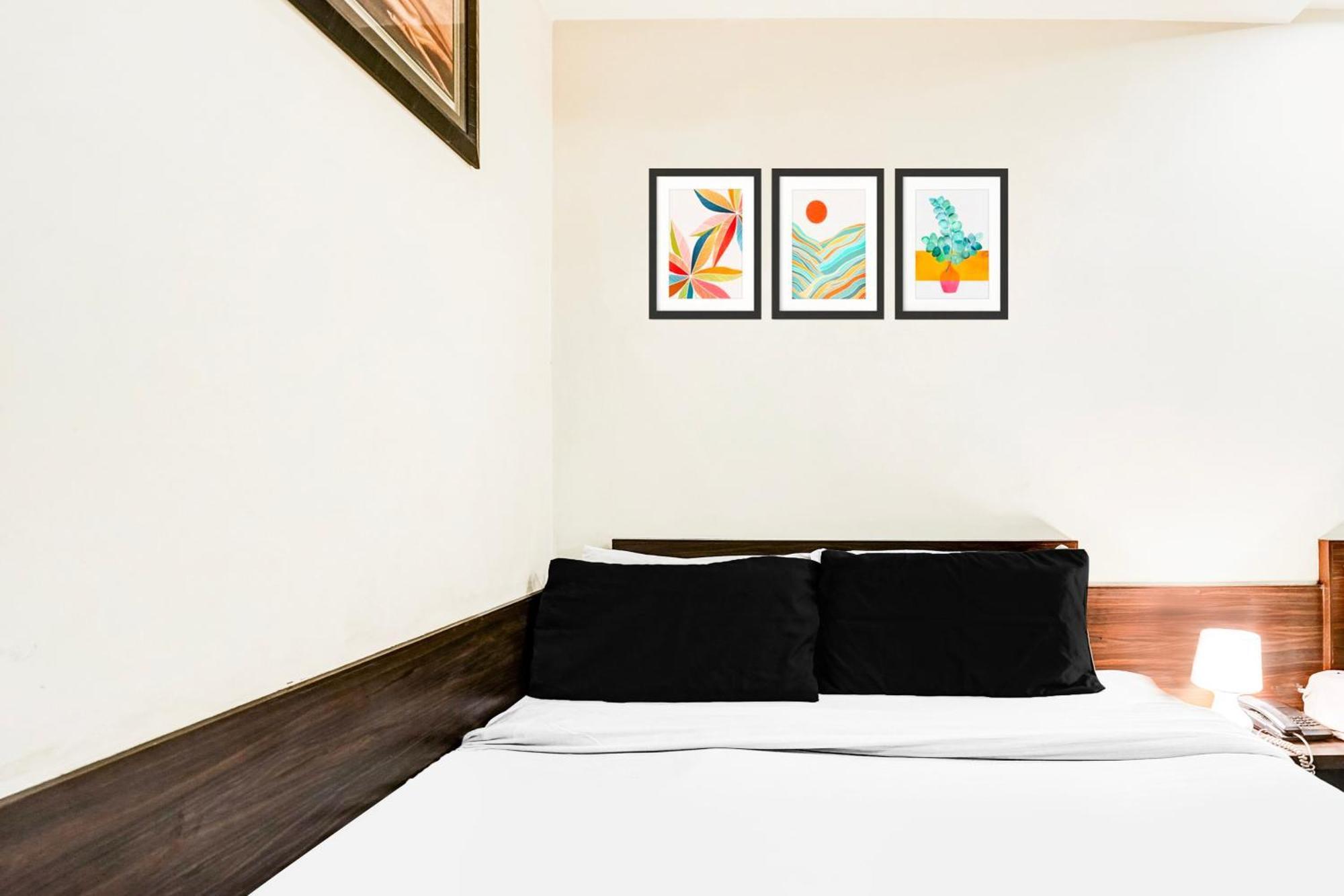 Collection O Golden Sapphire Hotel Jaipur Ngoại thất bức ảnh