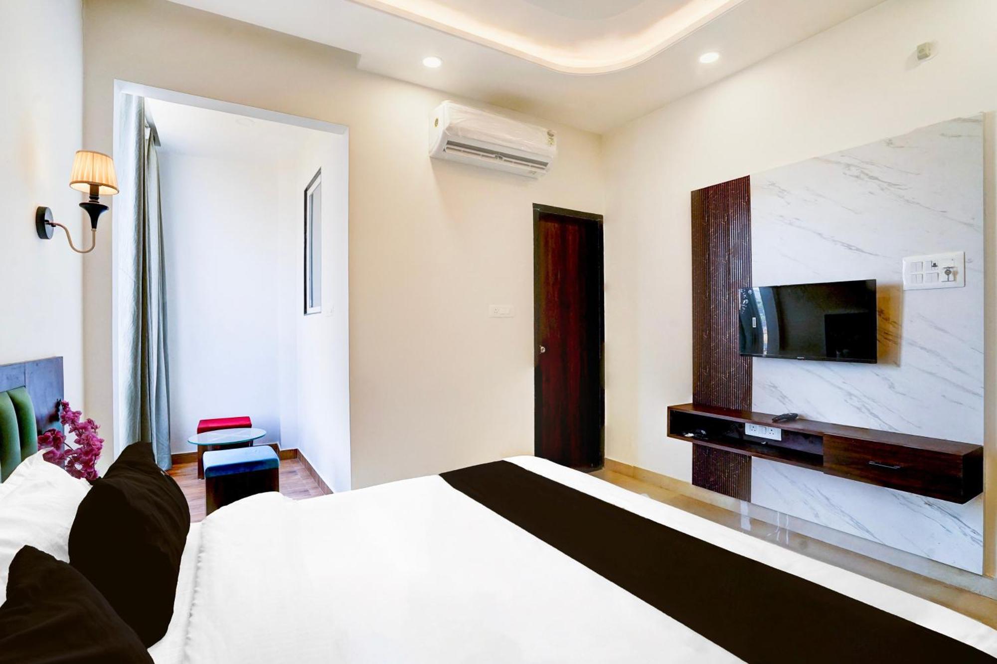 Collection O Golden Sapphire Hotel Jaipur Ngoại thất bức ảnh