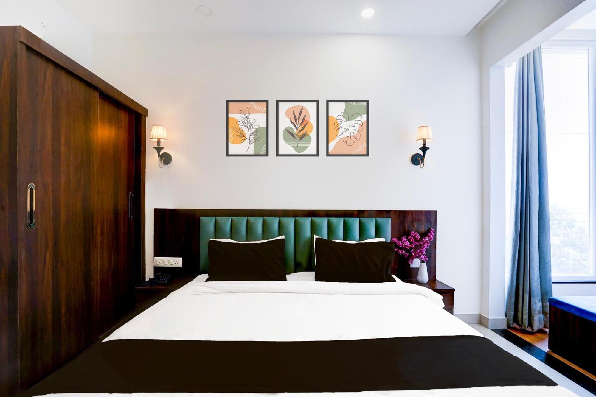 Collection O Golden Sapphire Hotel Jaipur Ngoại thất bức ảnh
