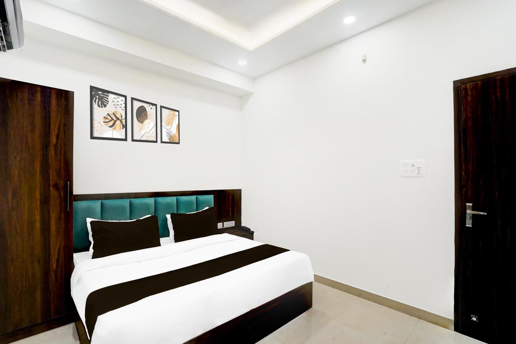 Collection O Golden Sapphire Hotel Jaipur Ngoại thất bức ảnh
